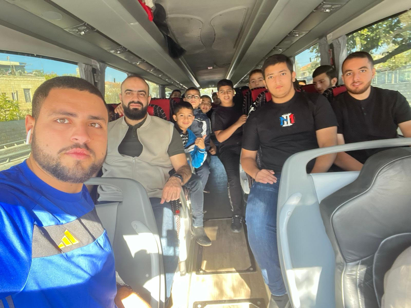 طلاب وطالبات دار القران الكريم - فرقان جلحولية في رحلة الى المسجد الاقصى المبارك